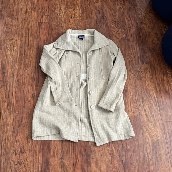 Patagonia Women's Better Sweater Coat, style number 25657, in a tan color Sz L - Picture 7 of 8